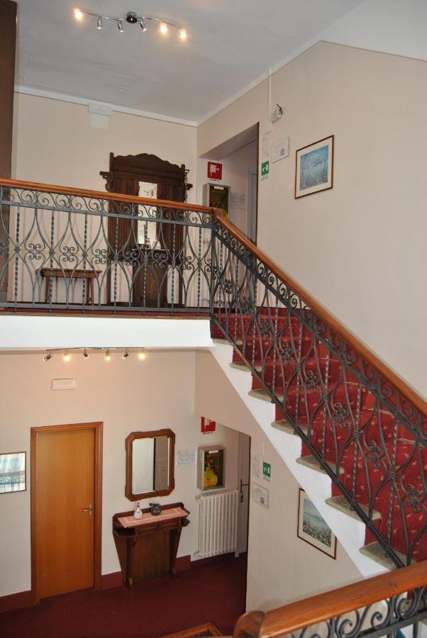Mon Toc Hotel 2*
